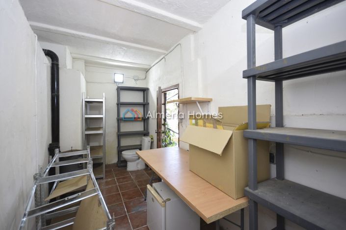 Image No.25-3 Bed Country House for sale