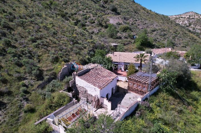 Image No.4-3 Bed Country House for sale