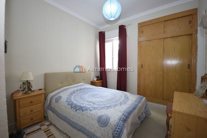 Image No.11-3 Bed Townhouse for sale