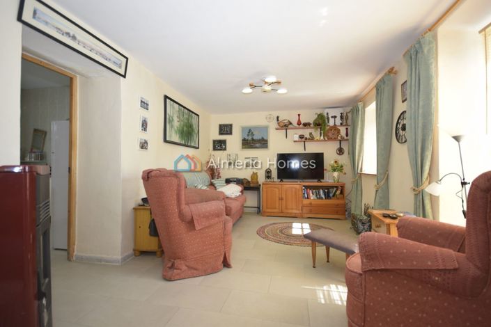 Image No.17-3 Bed Townhouse for sale