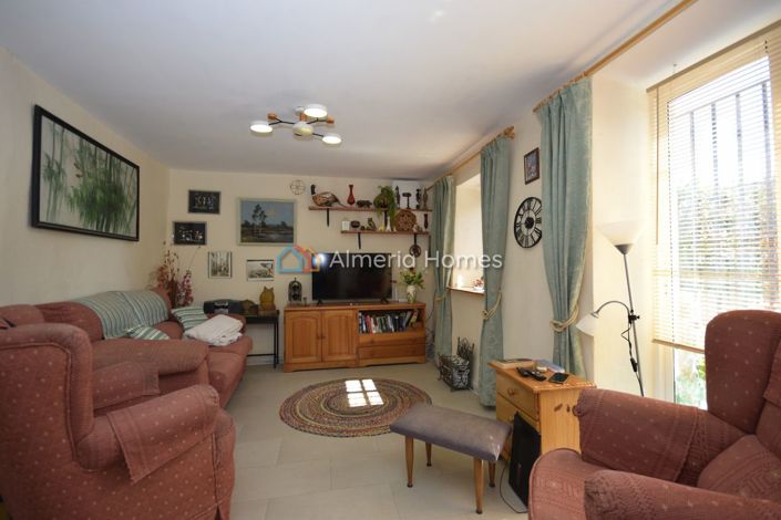 Image No.18-3 Bed Townhouse for sale