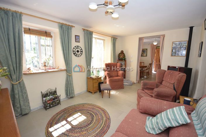 Image No.19-3 Bed Townhouse for sale