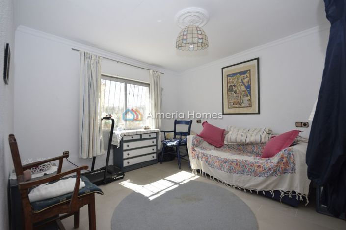 Image No.7-3 Bed Townhouse for sale