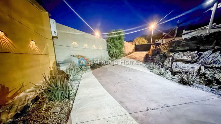 Image No.29-3 Bed Villa for sale