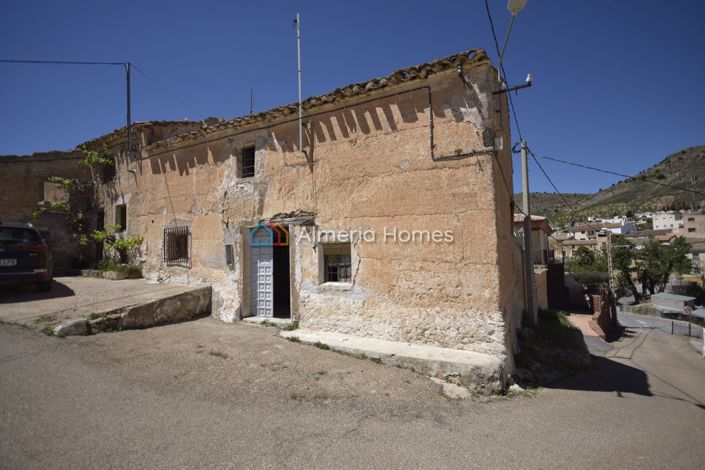 Image No.2-Maison de ville de 4 chambres à vendre à Oria