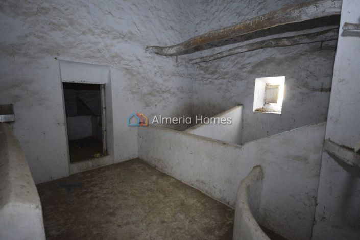 Image No.14-4 Bed Country House for sale