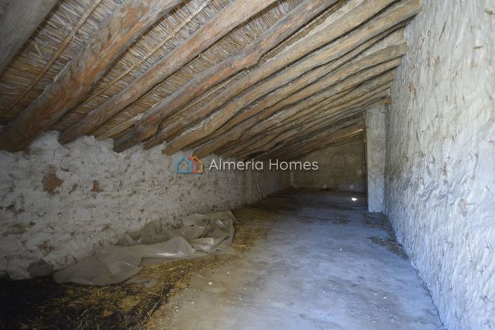 Image No.23-4 Bed Country House for sale