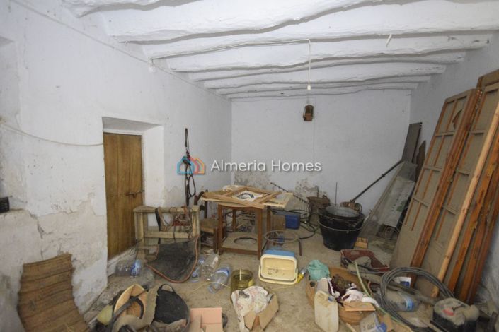 Image No.8-4 Bed Country House for sale