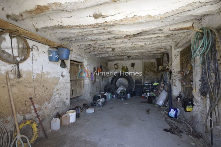 Image No.9-4 Bed Country House for sale