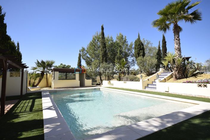 Image No.5-3 Bed Villa for sale