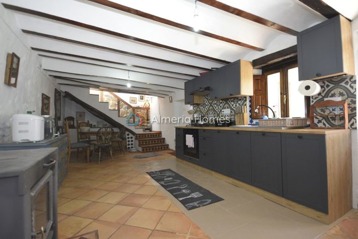 Image No.17-3 Bed Country House for sale