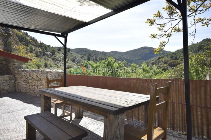 Image No.6-3 Bed Country House for sale