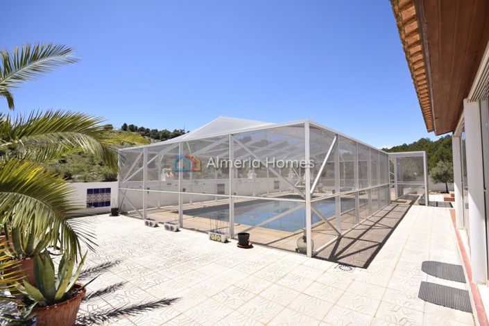 Image No.10-4 Bed Villa for sale