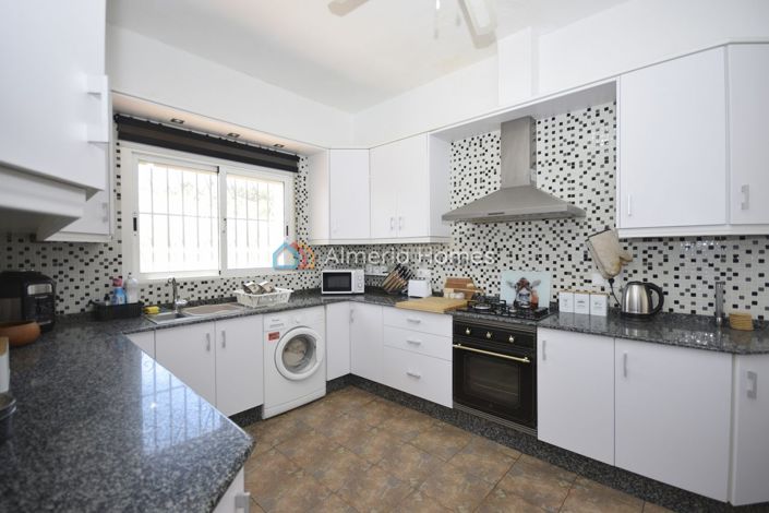 Image No.29-4 Bed Villa for sale