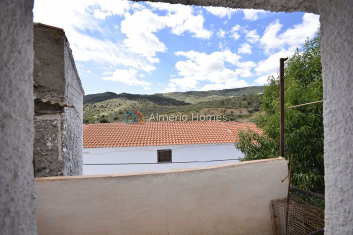 Image No.14-7 Bed Townhouse for sale