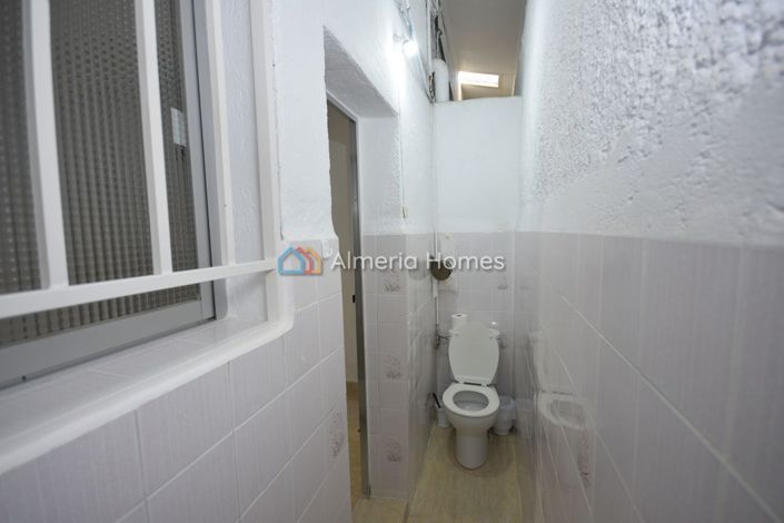 Image No.12-5 Bed Villa for sale