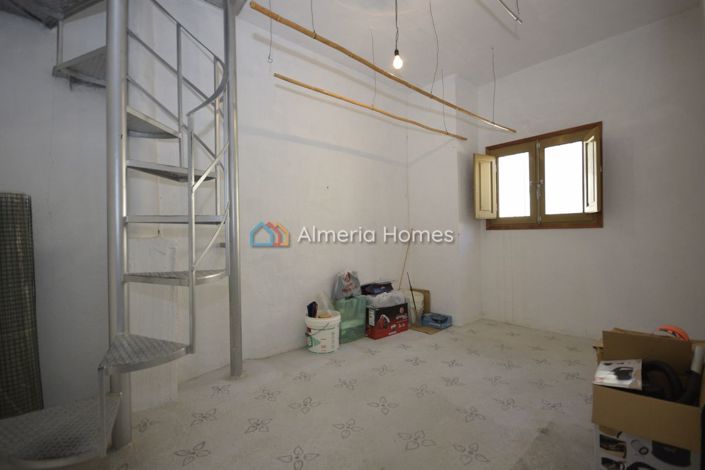 Image No.20-5 Bed Villa for sale