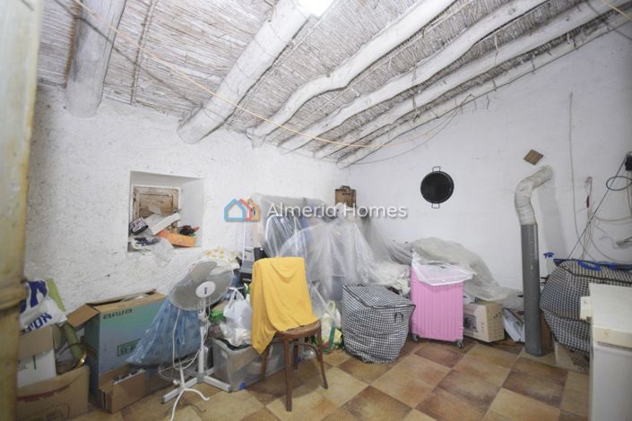 Image No.21-3 Bed Country House for sale