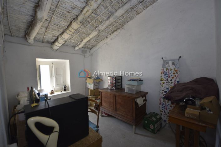Image No.22-3 Bed Country House for sale
