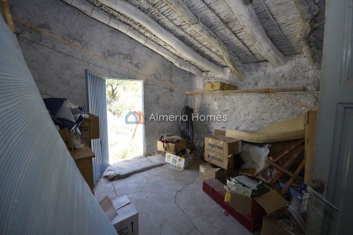 Image No.24-3 Bed Country House for sale