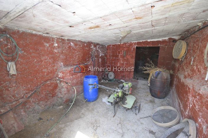 Image No.29-3 Bed Country House for sale