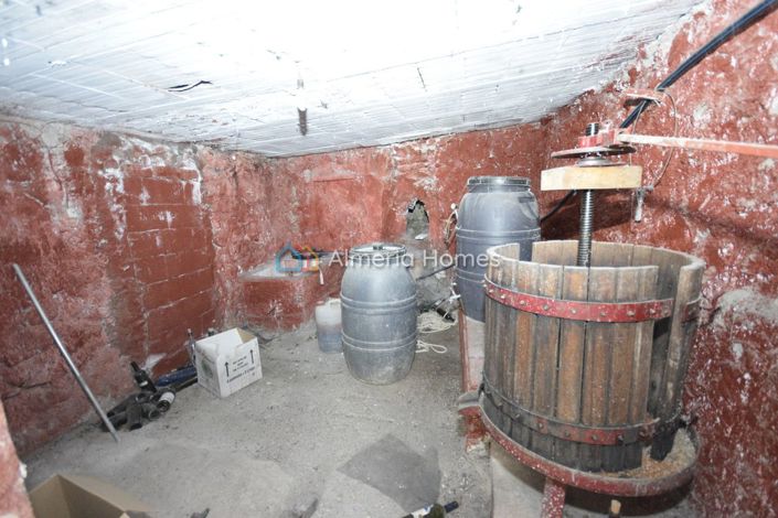 Image No.30-3 Bed Country House for sale