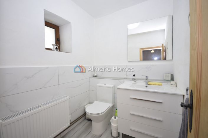 Image No.23-5 Bed Country House for sale