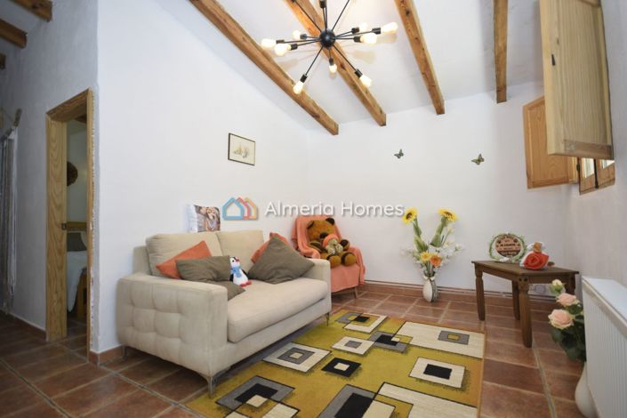 Image No.24-5 Bed Country House for sale