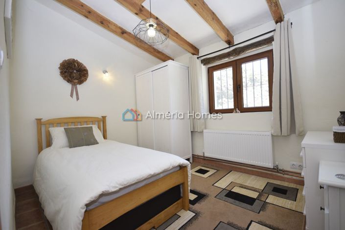 Image No.27-5 Bed Country House for sale