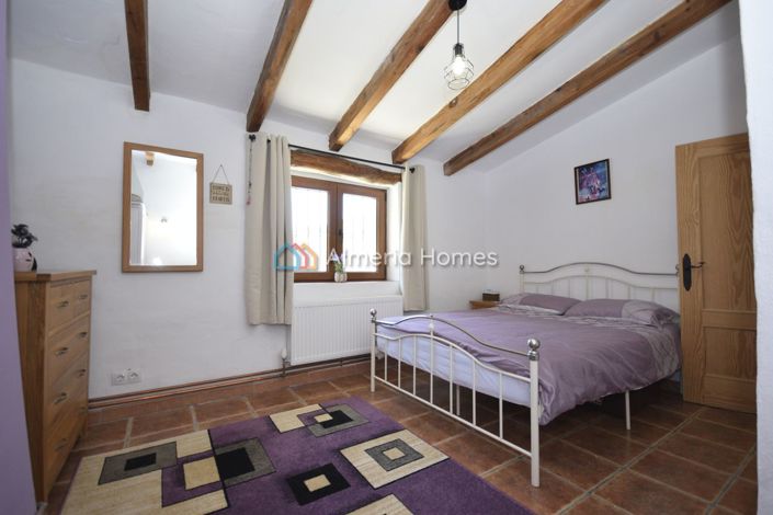 Image No.29-5 Bed Country House for sale