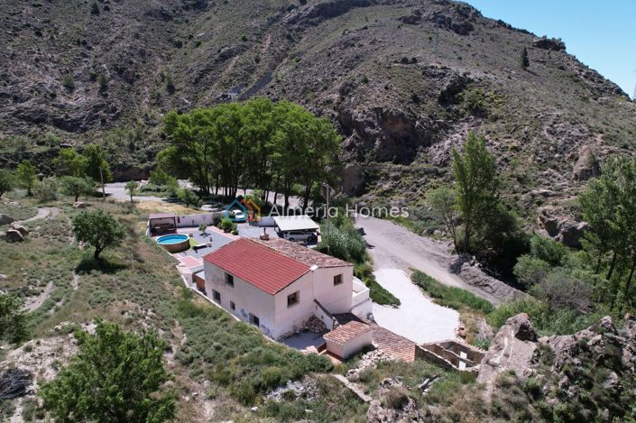 Image No.4-5 Bed Country House for sale