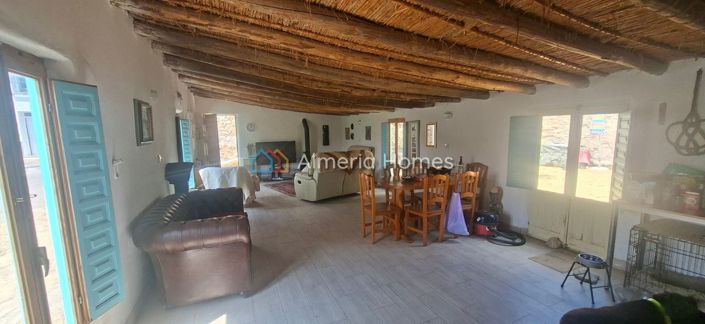 Image No.7-5 Bed Country House for sale