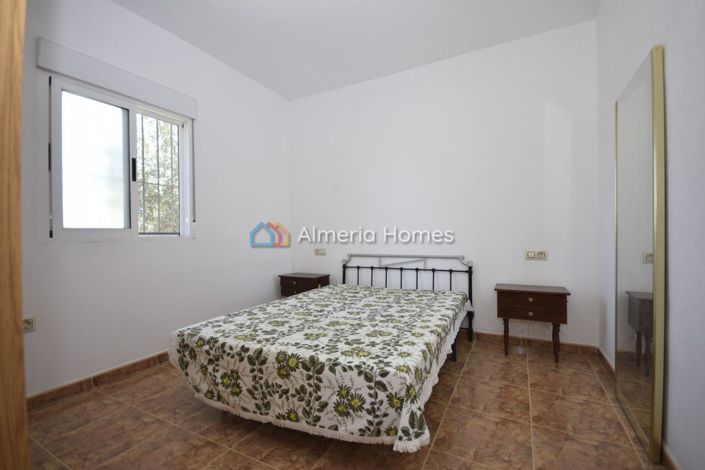 Image No.13-2 Bed Country House for sale
