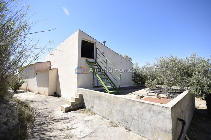 Image No.22-2 Bed Country House for sale