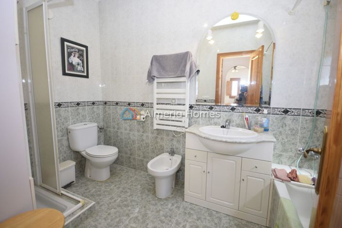 Image No.15-5 Bed Villa for sale