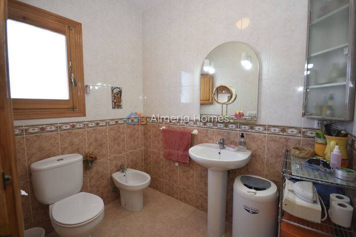 Image No.17-5 Bed Villa for sale