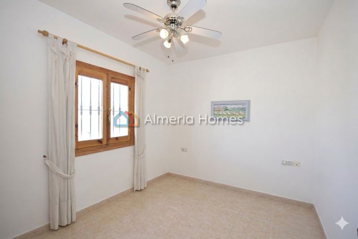 Image No.18-5 Bed Villa for sale