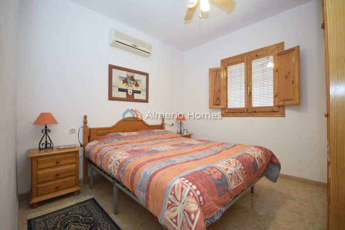 Image No.28-5 Bed Villa for sale