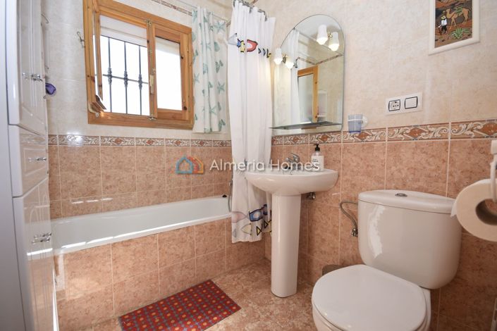 Image No.29-5 Bed Villa for sale