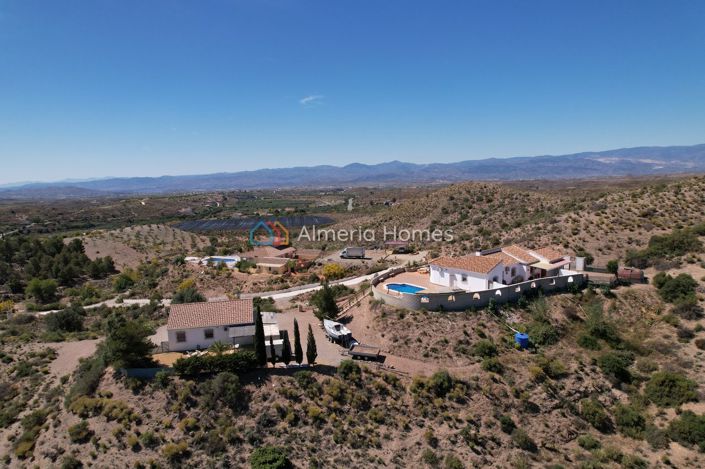 Image No.3-5 Bed Villa for sale