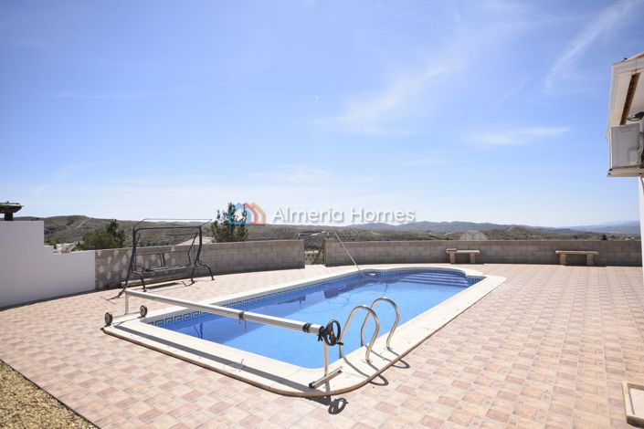 Image No.6-5 Bed Villa for sale