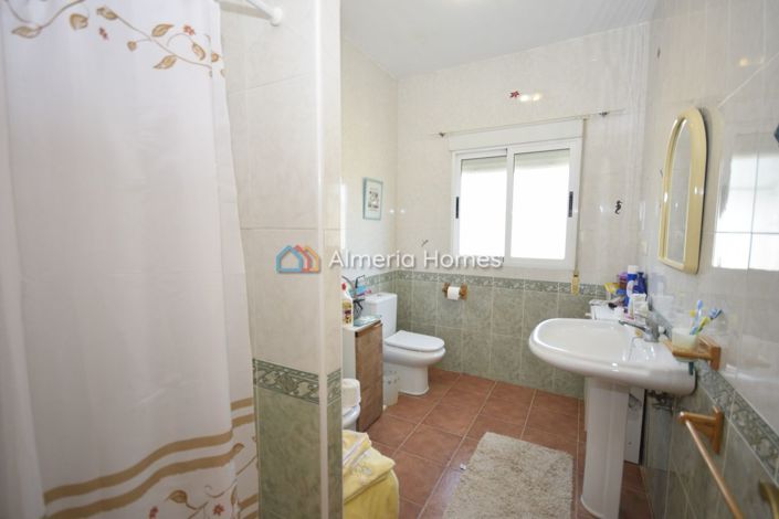 Image No.19-3 Bed Villa for sale