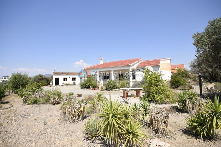 Image No.21-3 Bed Villa for sale