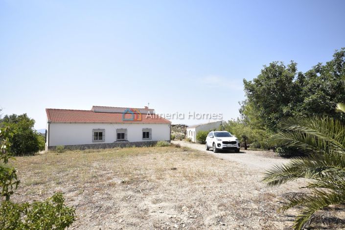 Image No.25-3 Bed Villa for sale