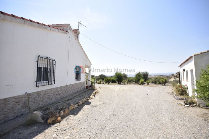 Image No.27-3 Bed Villa for sale