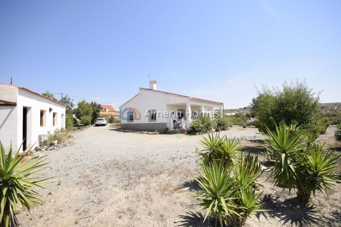 Image No.6-3 Bed Villa for sale