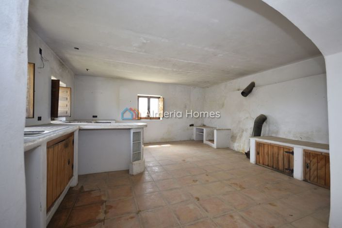 Image No.12-8 Bed Country House for sale