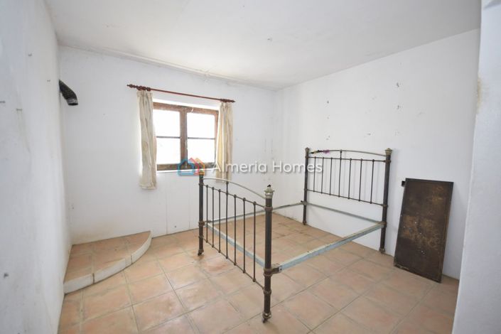 Image No.13-8 Bed Country House for sale