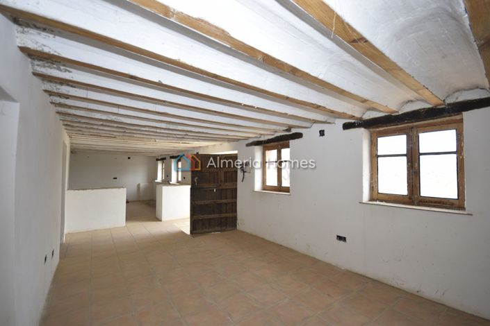 Image No.18-8 Bed Country House for sale