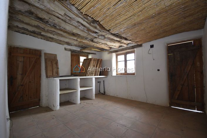 Image No.23-8 Bed Country House for sale